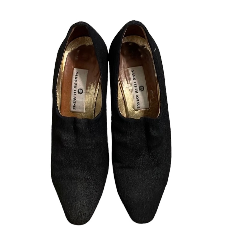Saks Fifth Avenue Stretch Fabric Heels in Black. Size 7.5 VGC.